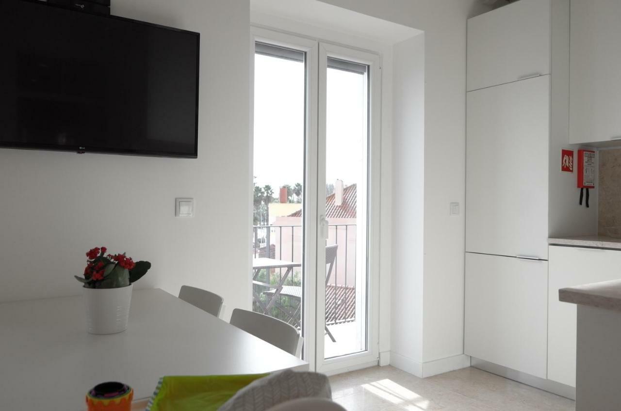 Ocean View Penthouse Apartment Paco de Arcos Bagian luar foto